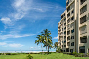 Beachfront Condo w/ Gulf Views & Pool